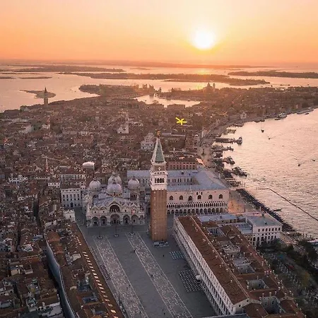 Suite Dream On The River Venice Exterior photo